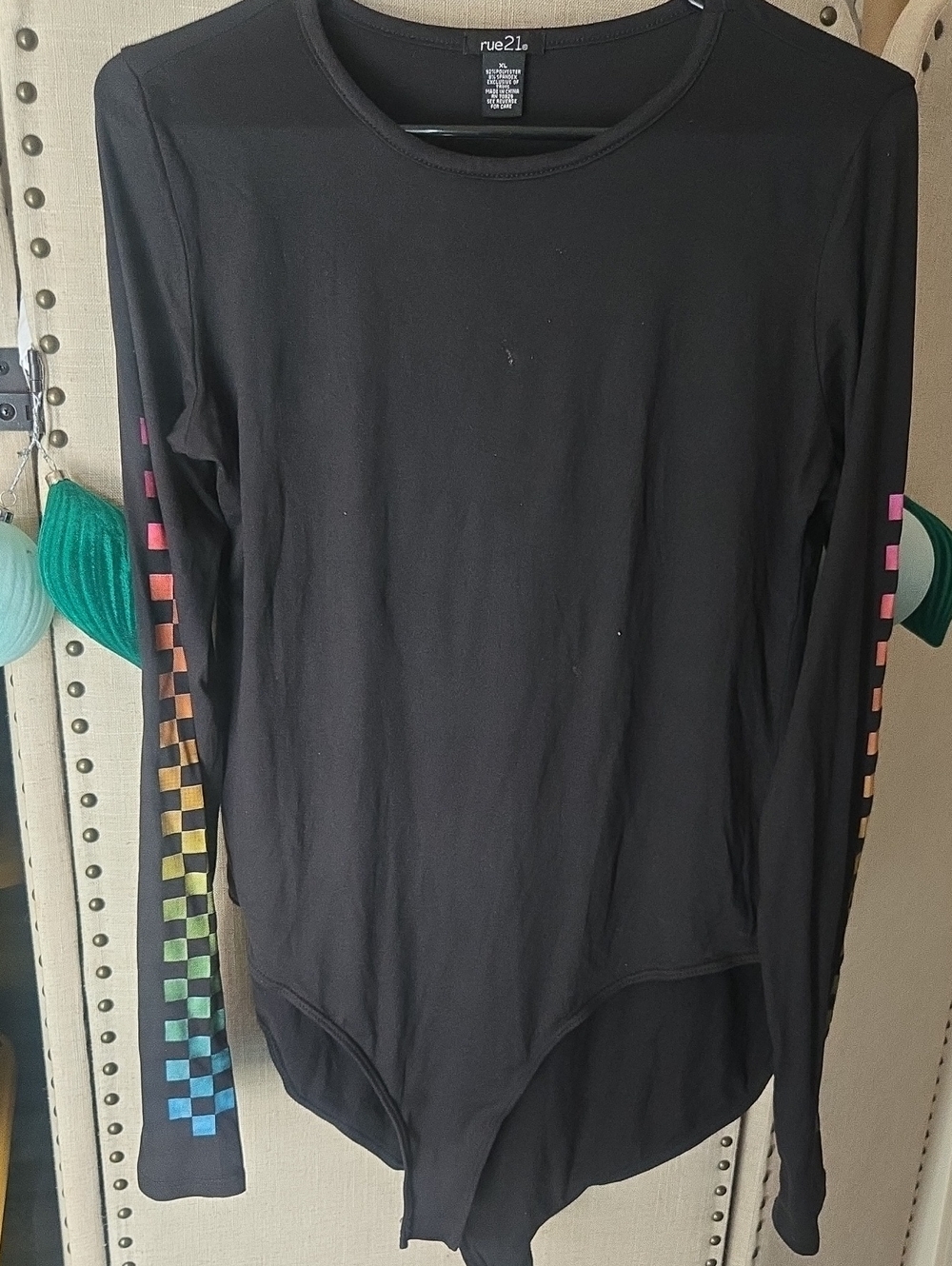 Black Women's Long-Sleeve BodySuit with Gradient Check Sleeve